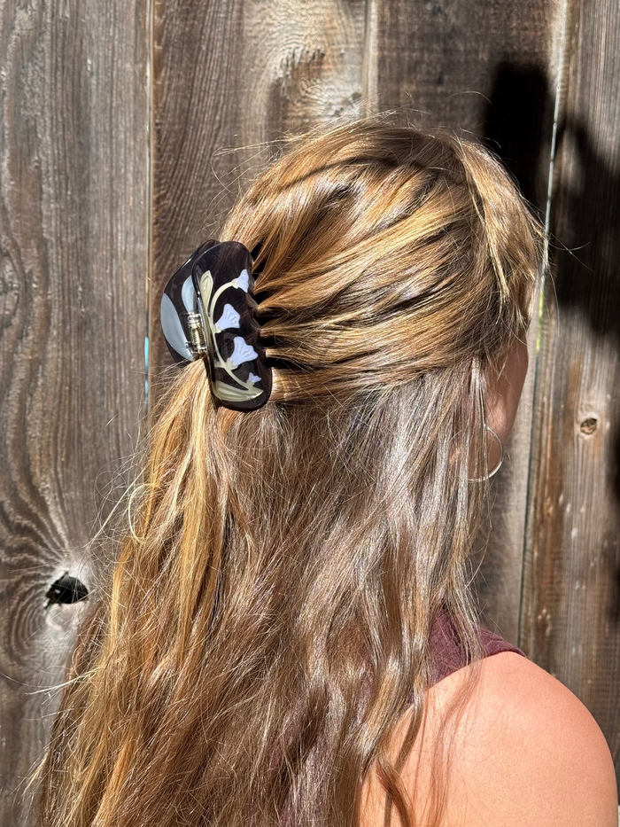 Moonflower Claw