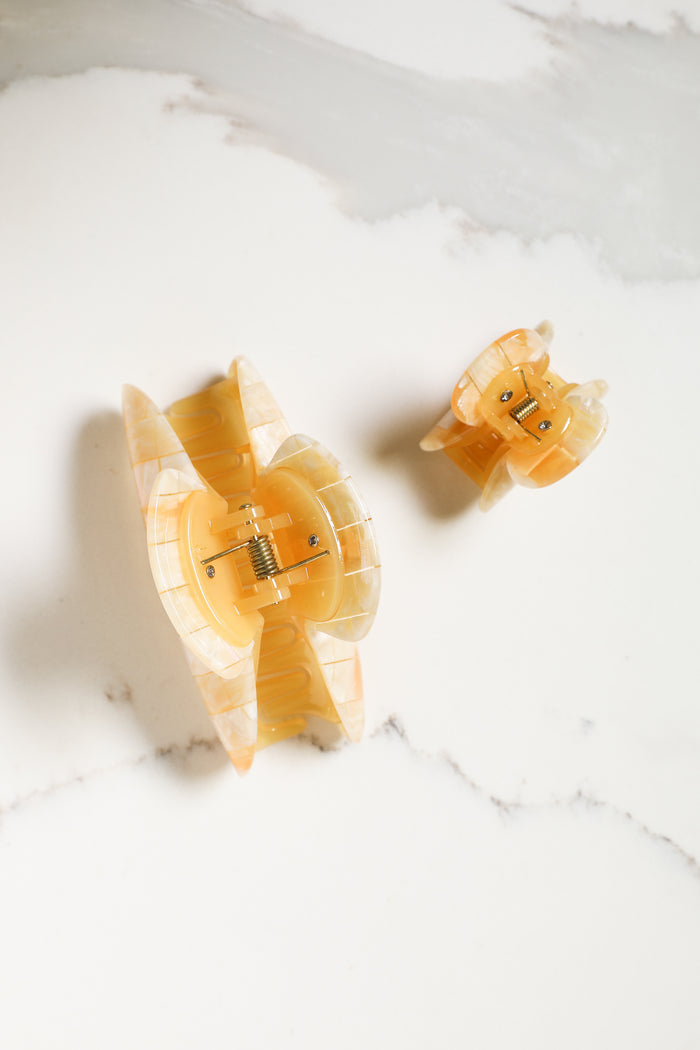 Checkered Sea Shell Hair Clip