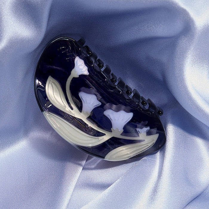 Moonflower Claw