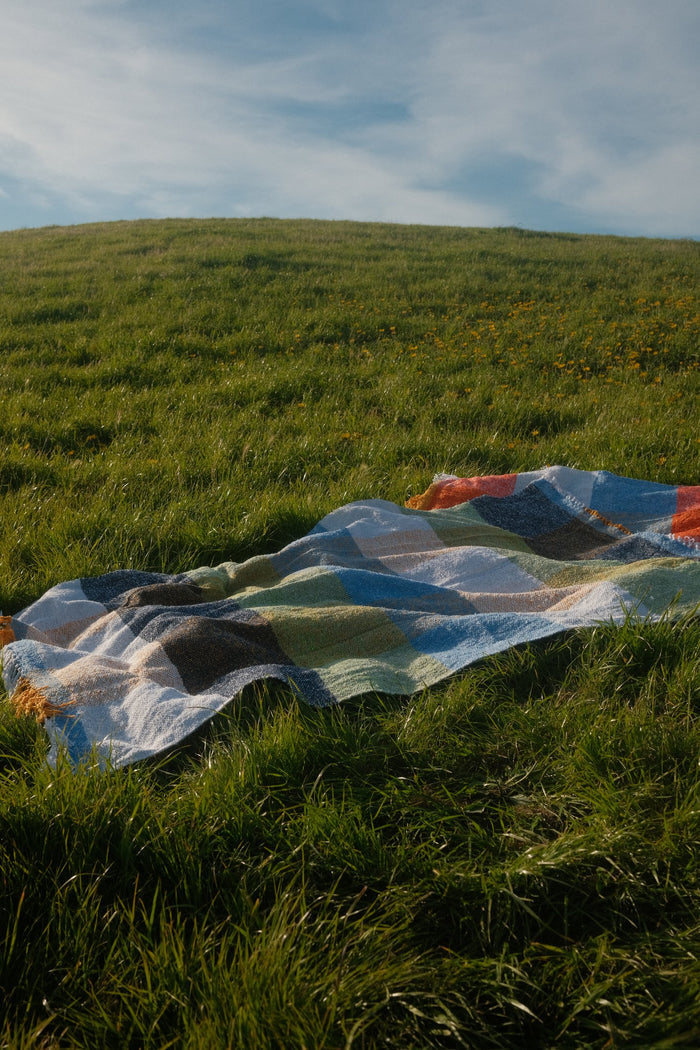 Suave Kiwi - Woven Blanket