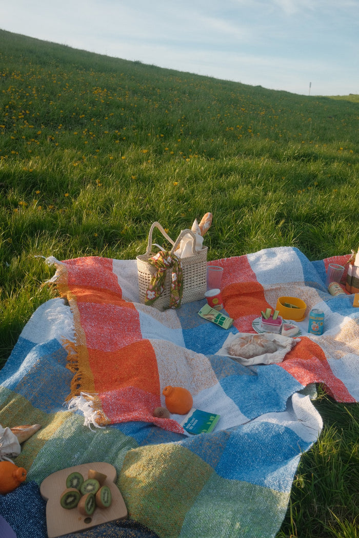 Suave Paseo - Woven Blanket